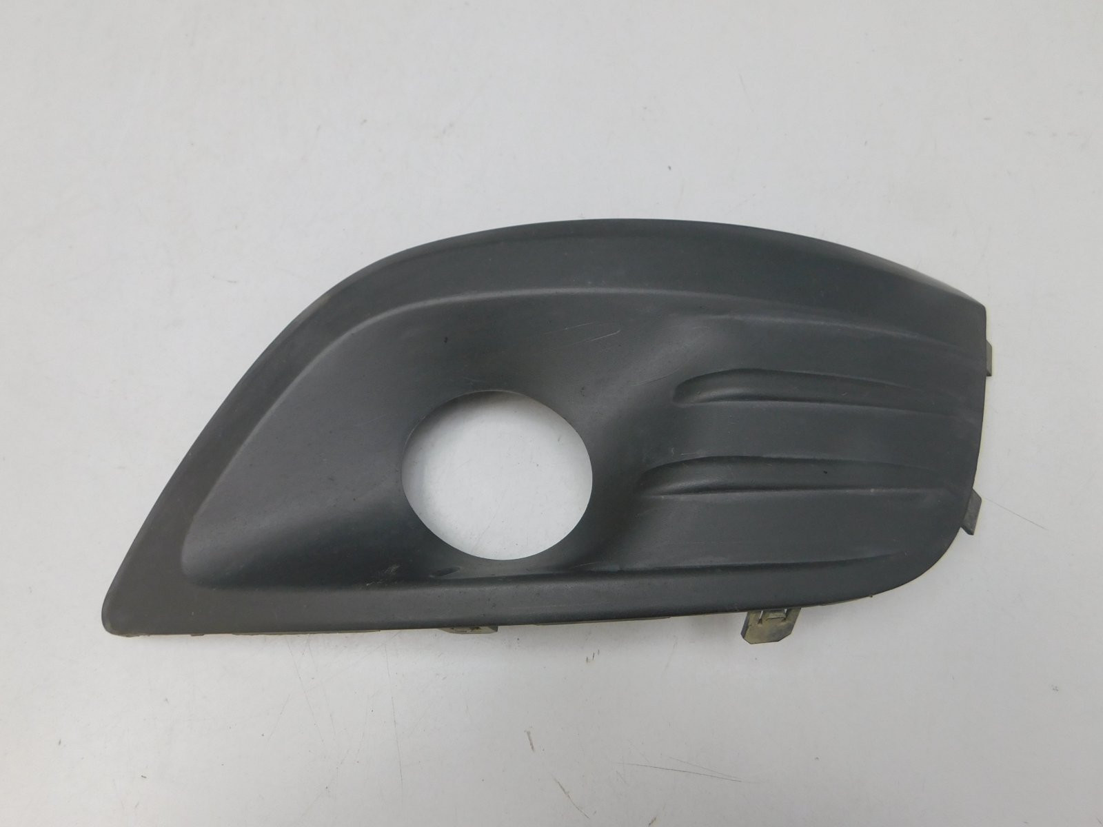 Решетка в бампер левая VAZ Lada Largus 2011>