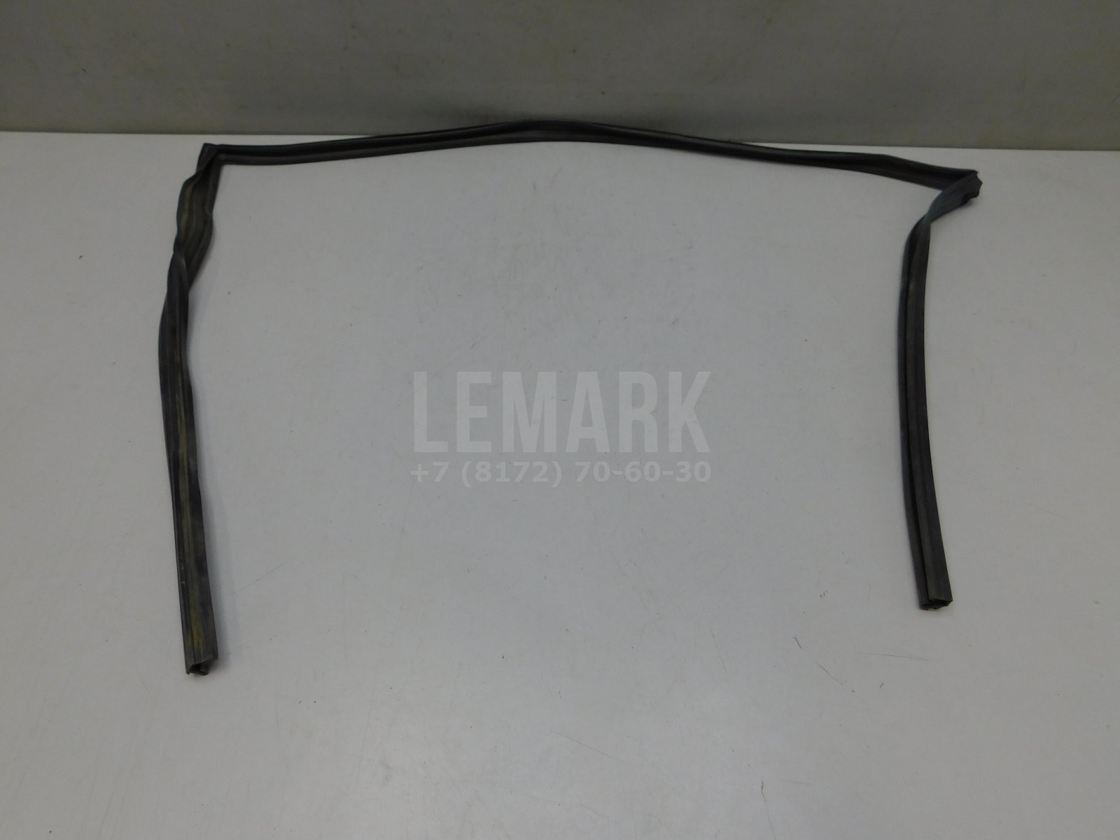 Молдинг лобового стекла Mazda 3 (BL) 2008-2013 BBM450601