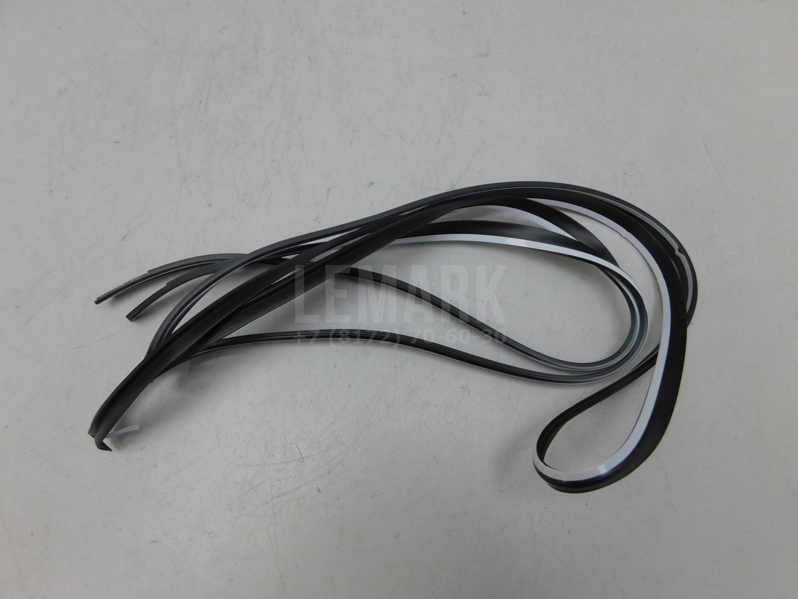 Молдинг заднего стекла Mazda 3 (BL) 2008-2013 BBM450611