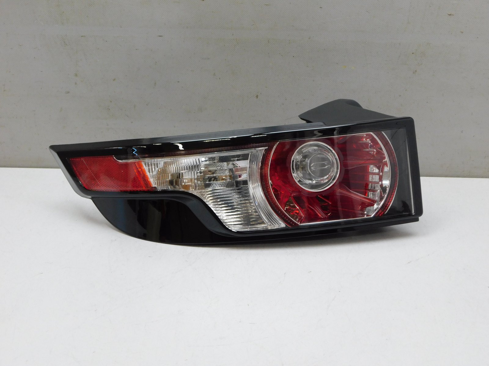 Фонарь задний левый Land Rover Range Rover Evoque 2011-2019