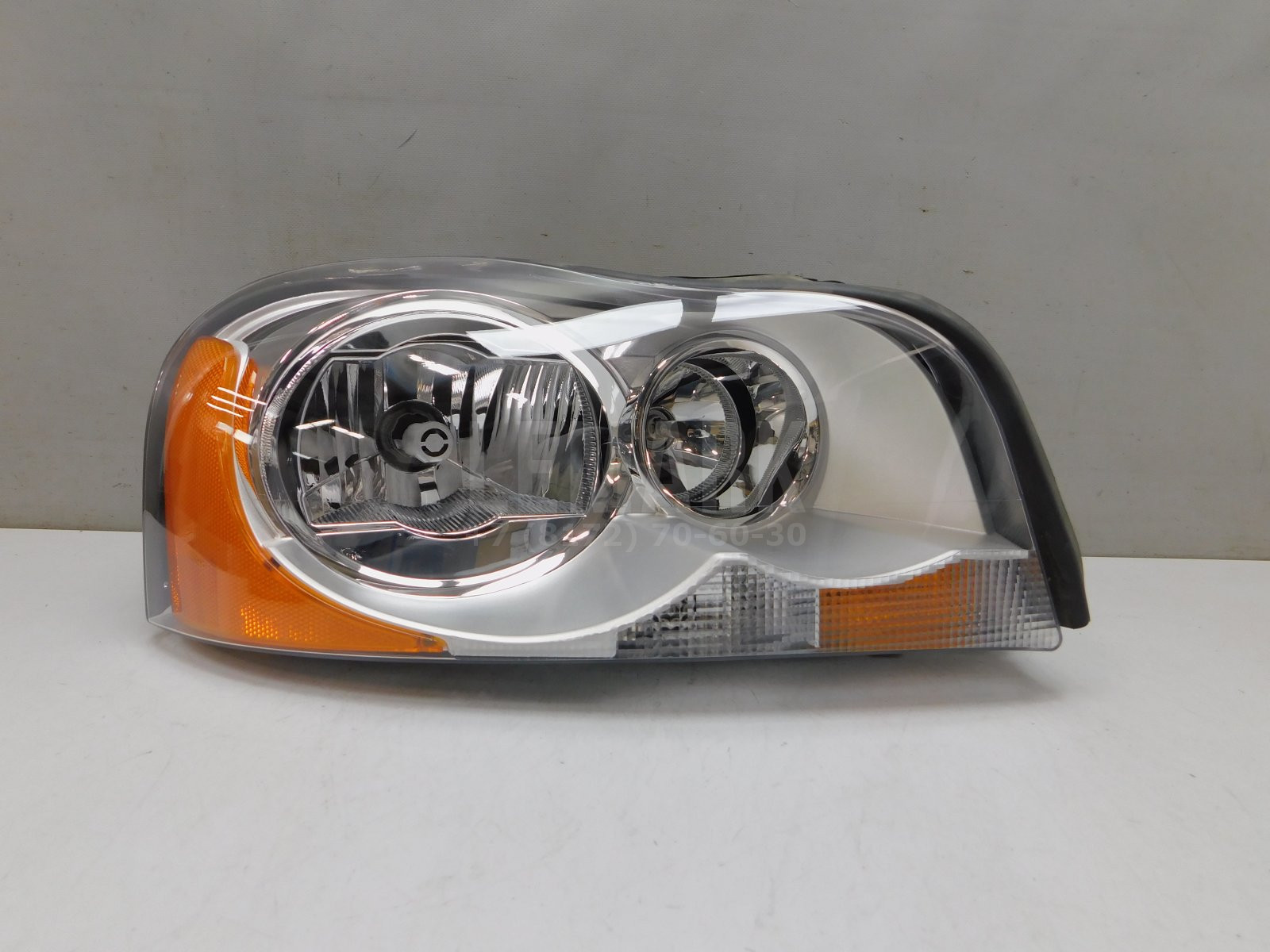 Фара правая Volvo XC90 2002-2015 31111191
