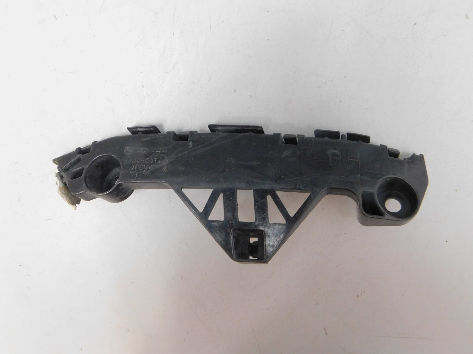 Направляющая переднего бампера Mazda 3 (BL) 2008-2013