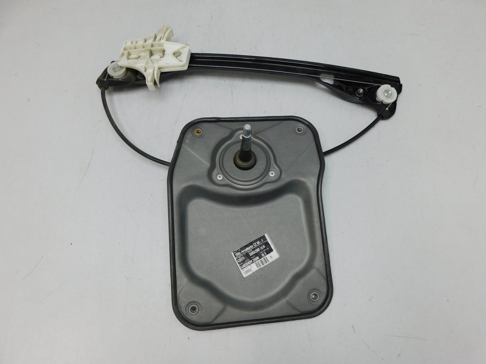 Стеклоподъемник механ. задний пр Skoda Fabia 2007-2015