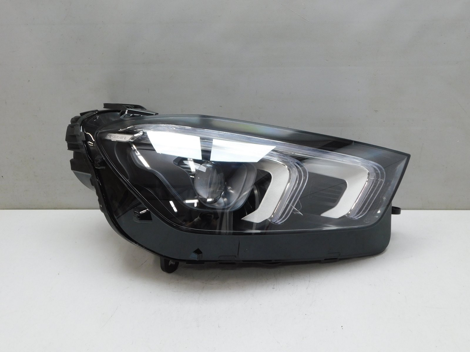 Фара правая Mercedes-Benz GLE W167 2018>
