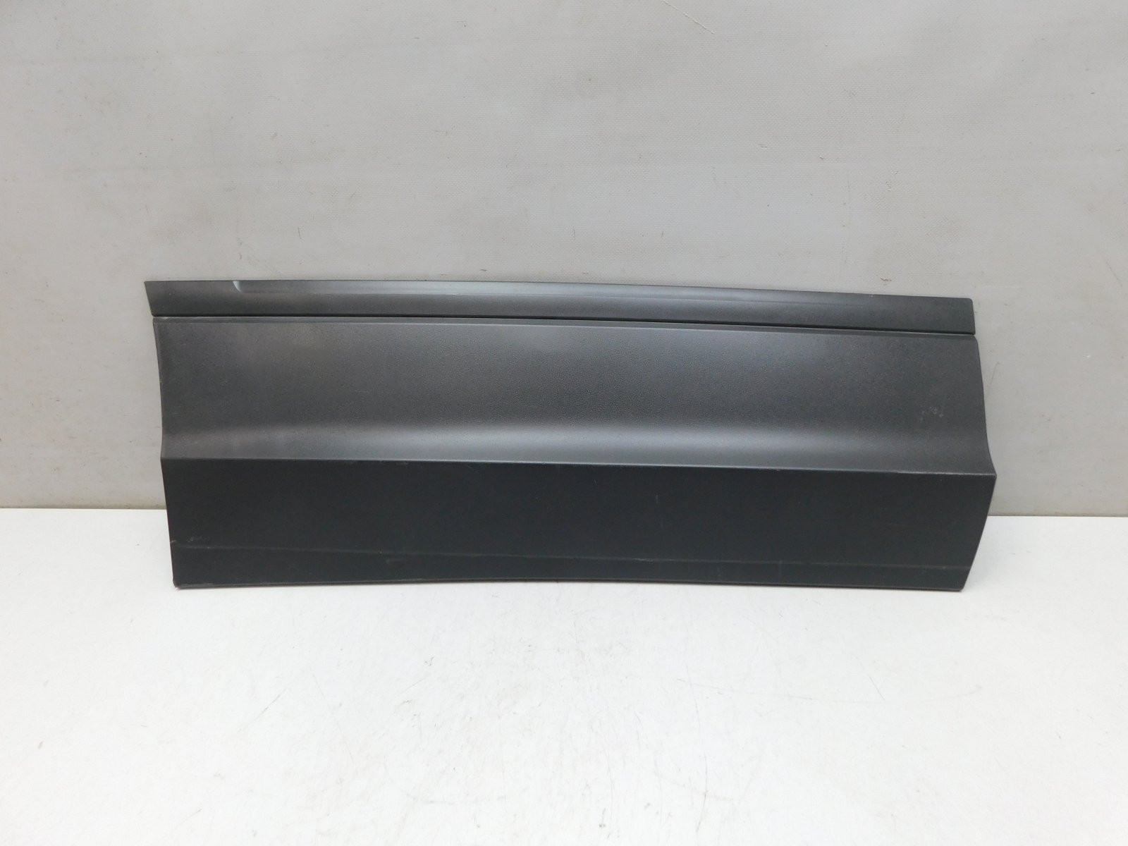 Накладка двери задней правой Volkswagen Tiguan 2017>