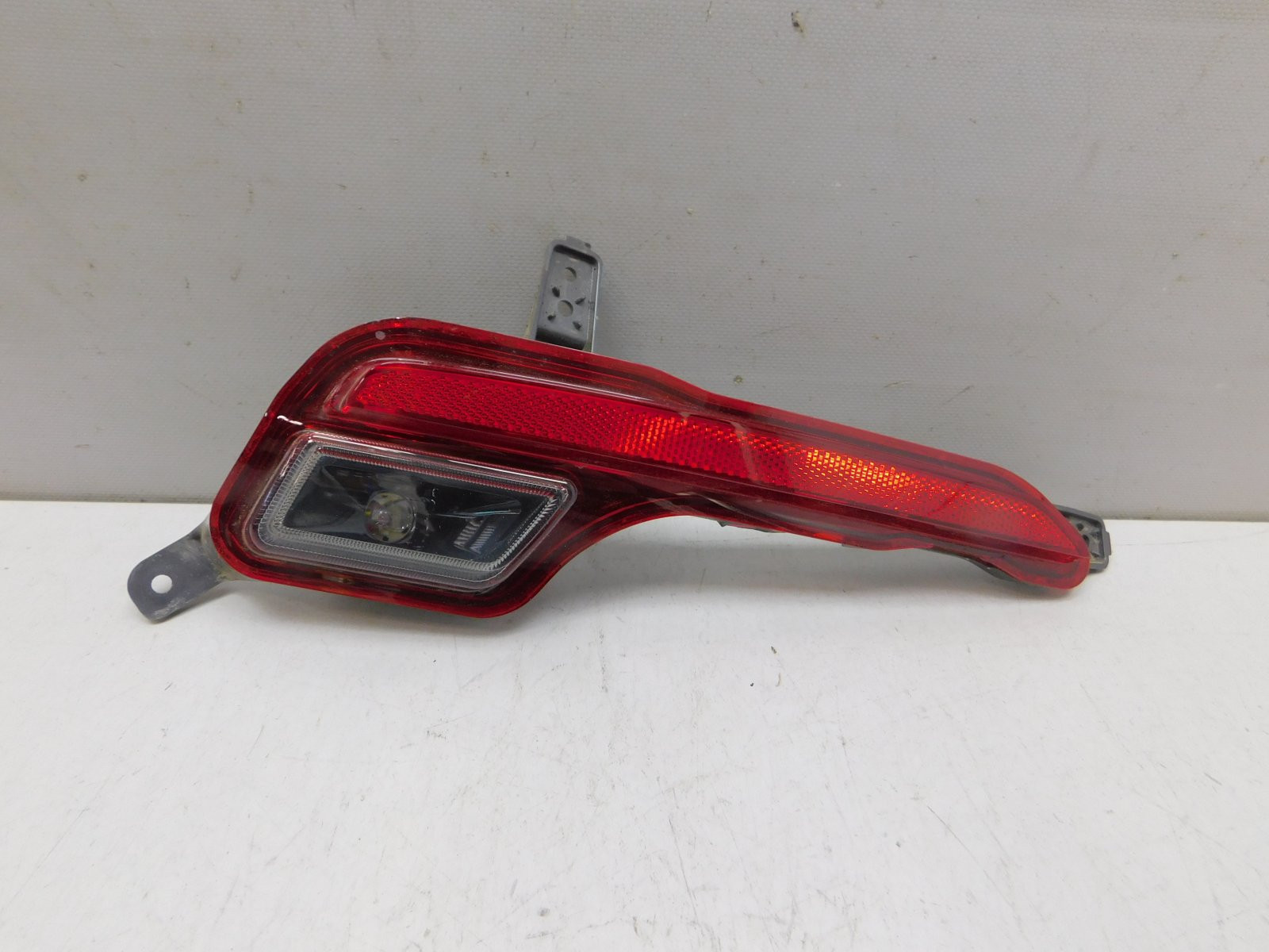 Фонарь задний в бампер левый Kia Sorento IV 2020>