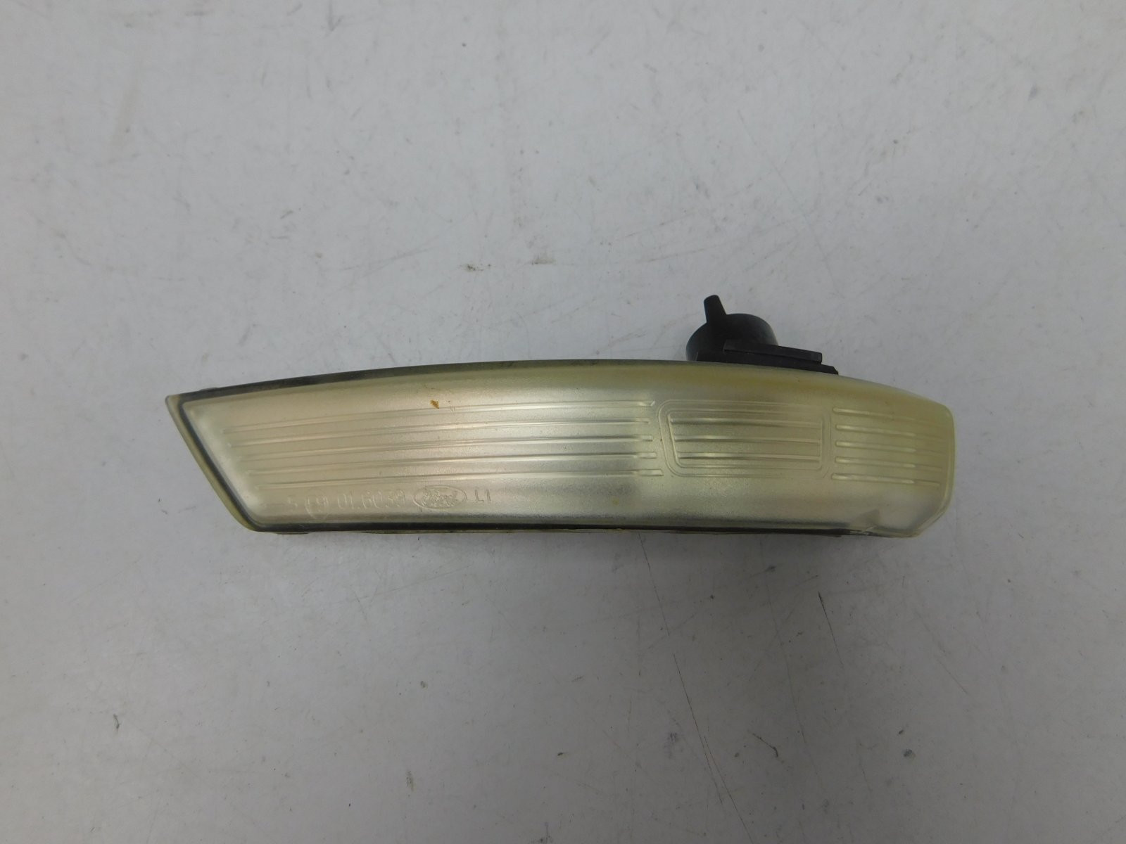 Повторитель указателя поворота Ford Focus III 2011>