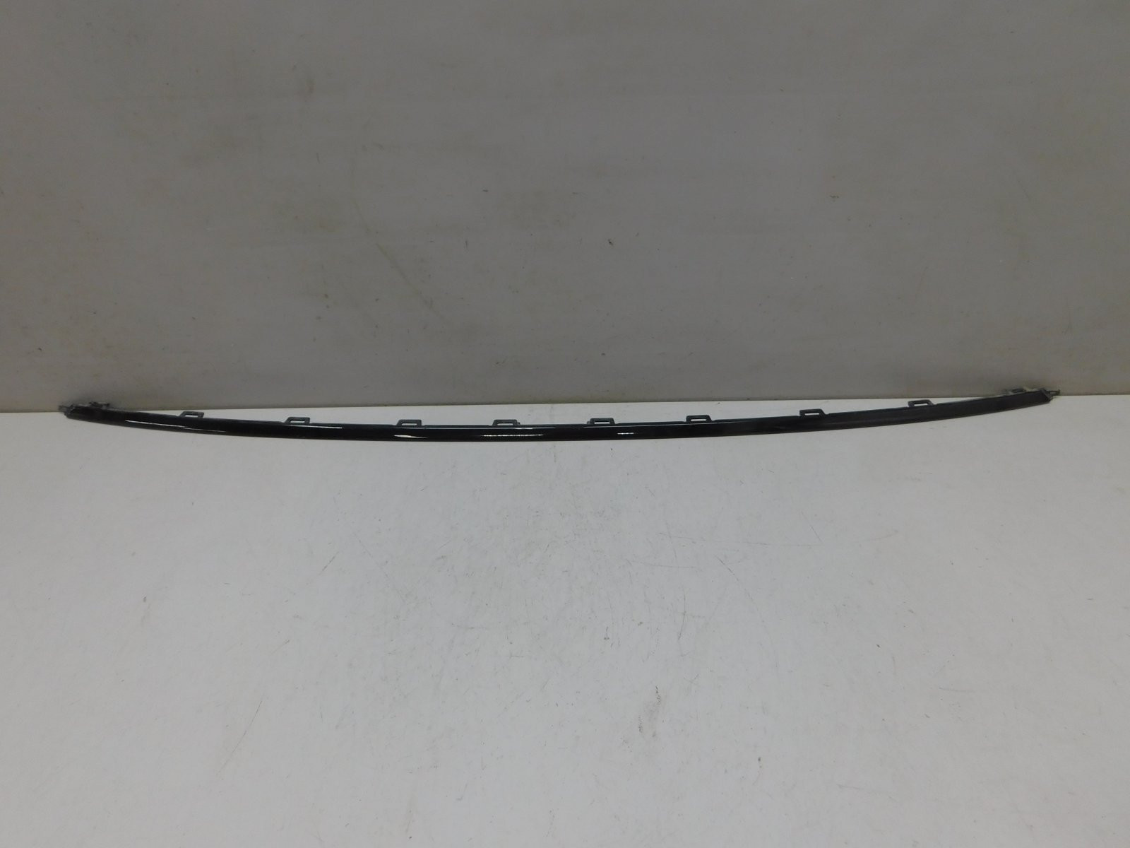 Молдинг заднего бампера Volkswagen Polo Sedan 2011-2020