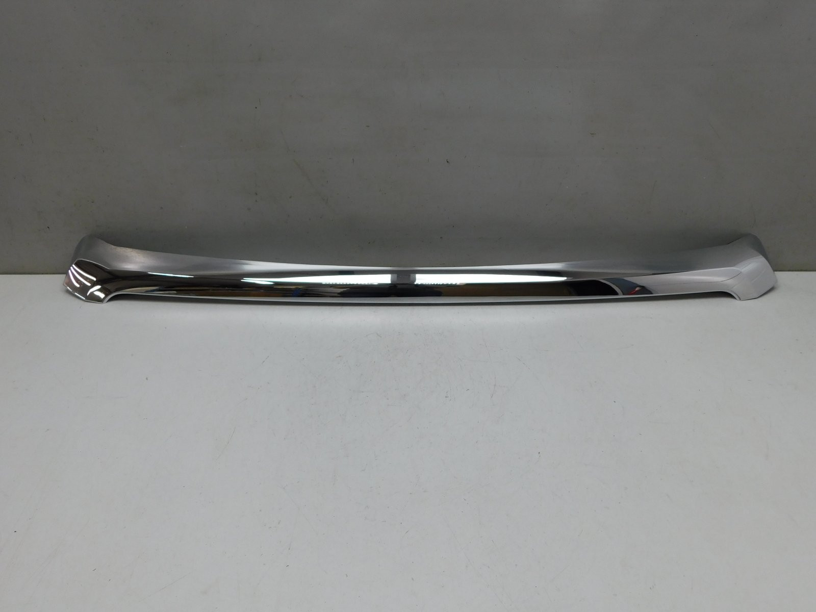 Молдинг капота Toyota Land Cruiser (150)/Prado 2009>