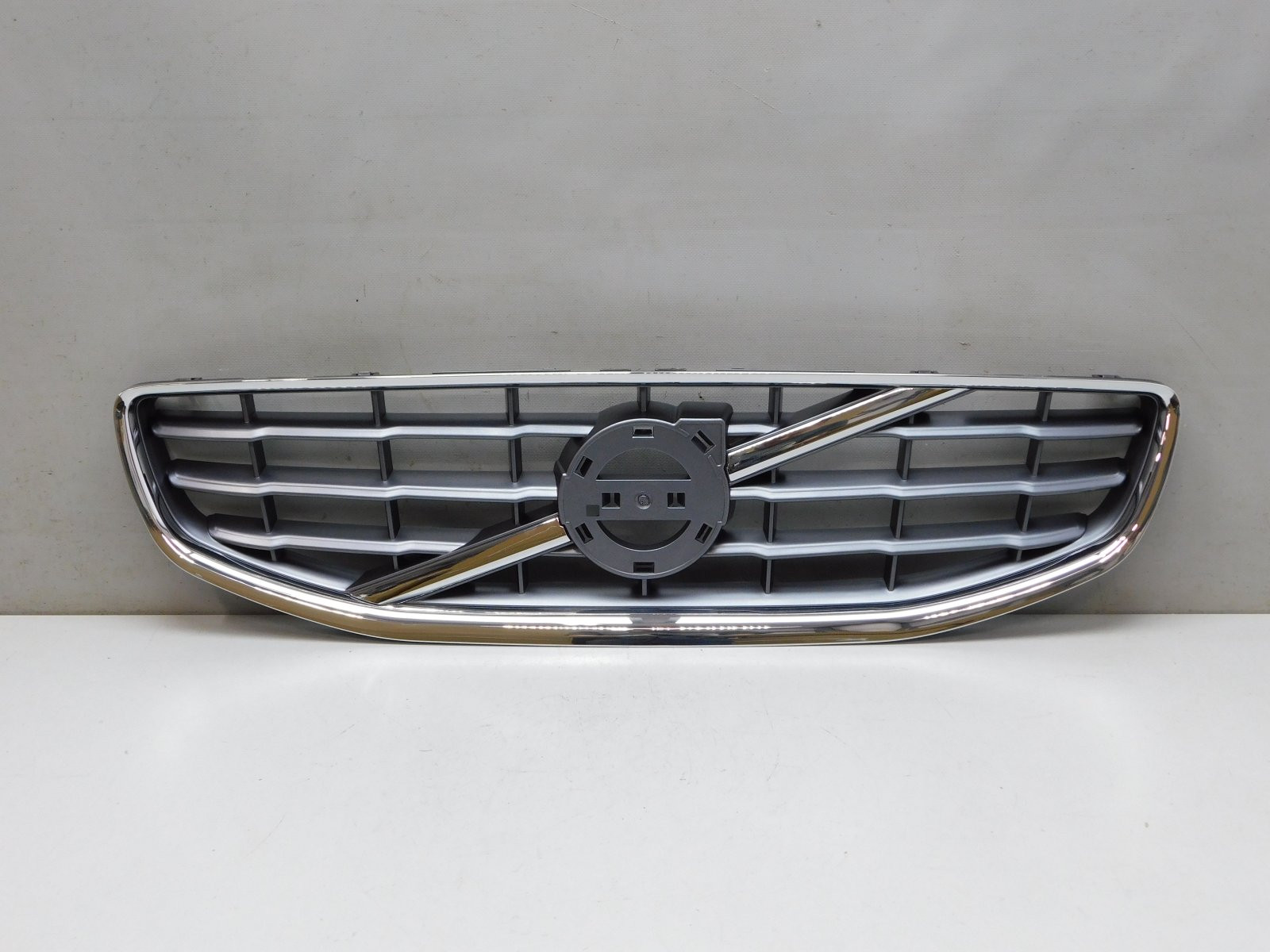 Решетка радиатора Volvo S60 2010-2018
