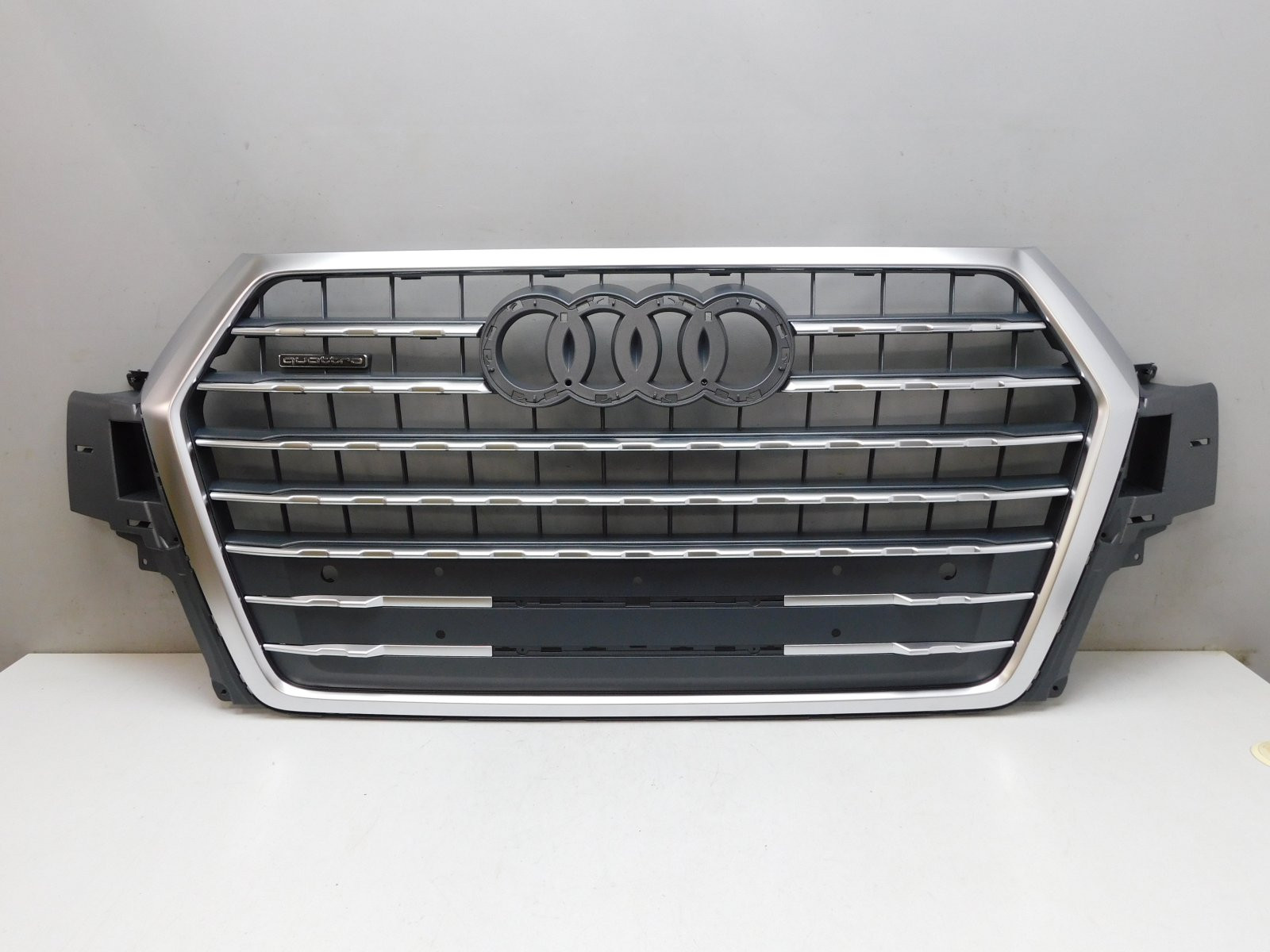 Решетка радиатора Audi Q7 [4M] 2015>