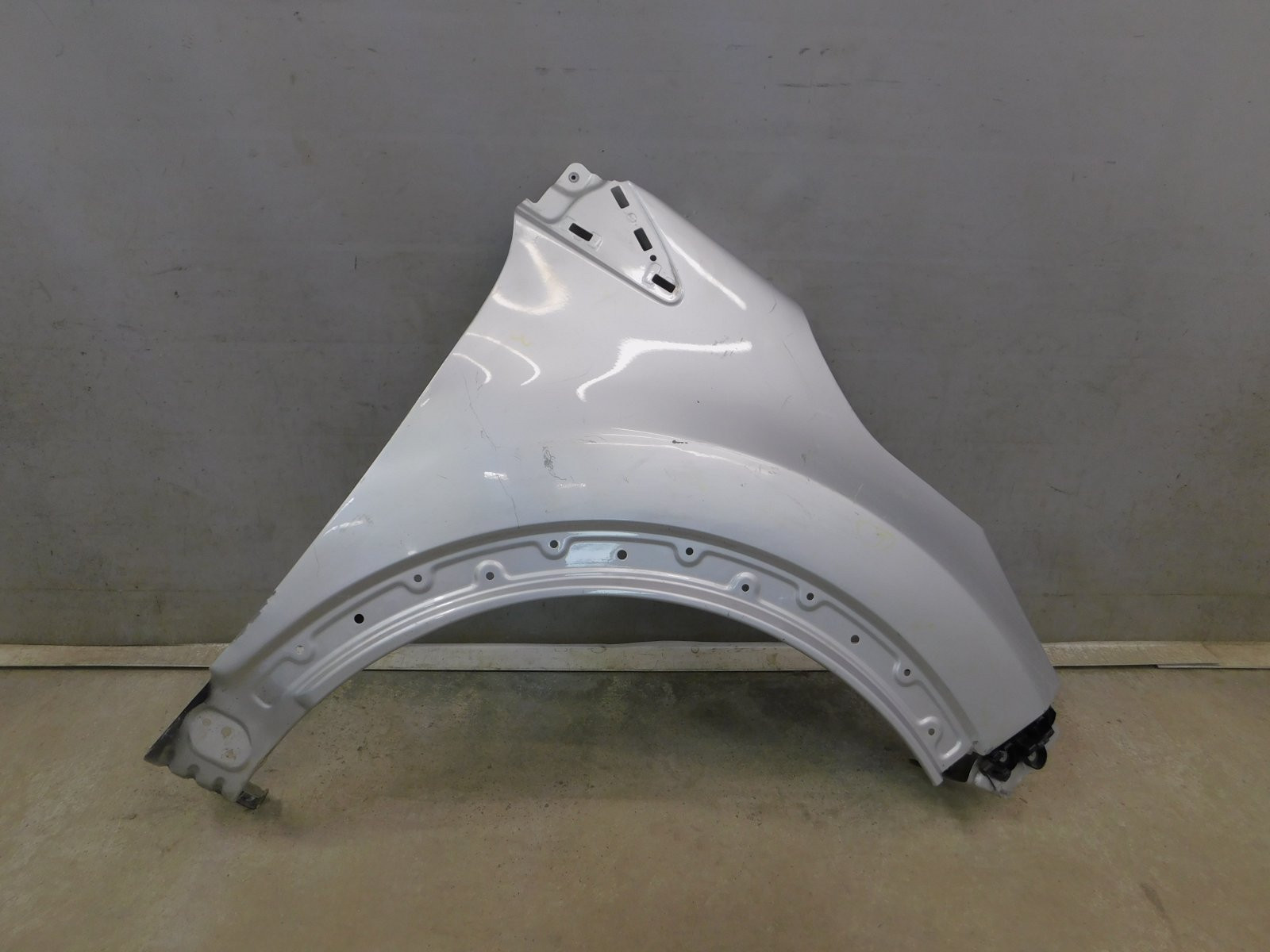 Крыло переднее правое Renault Kaptur 2016>