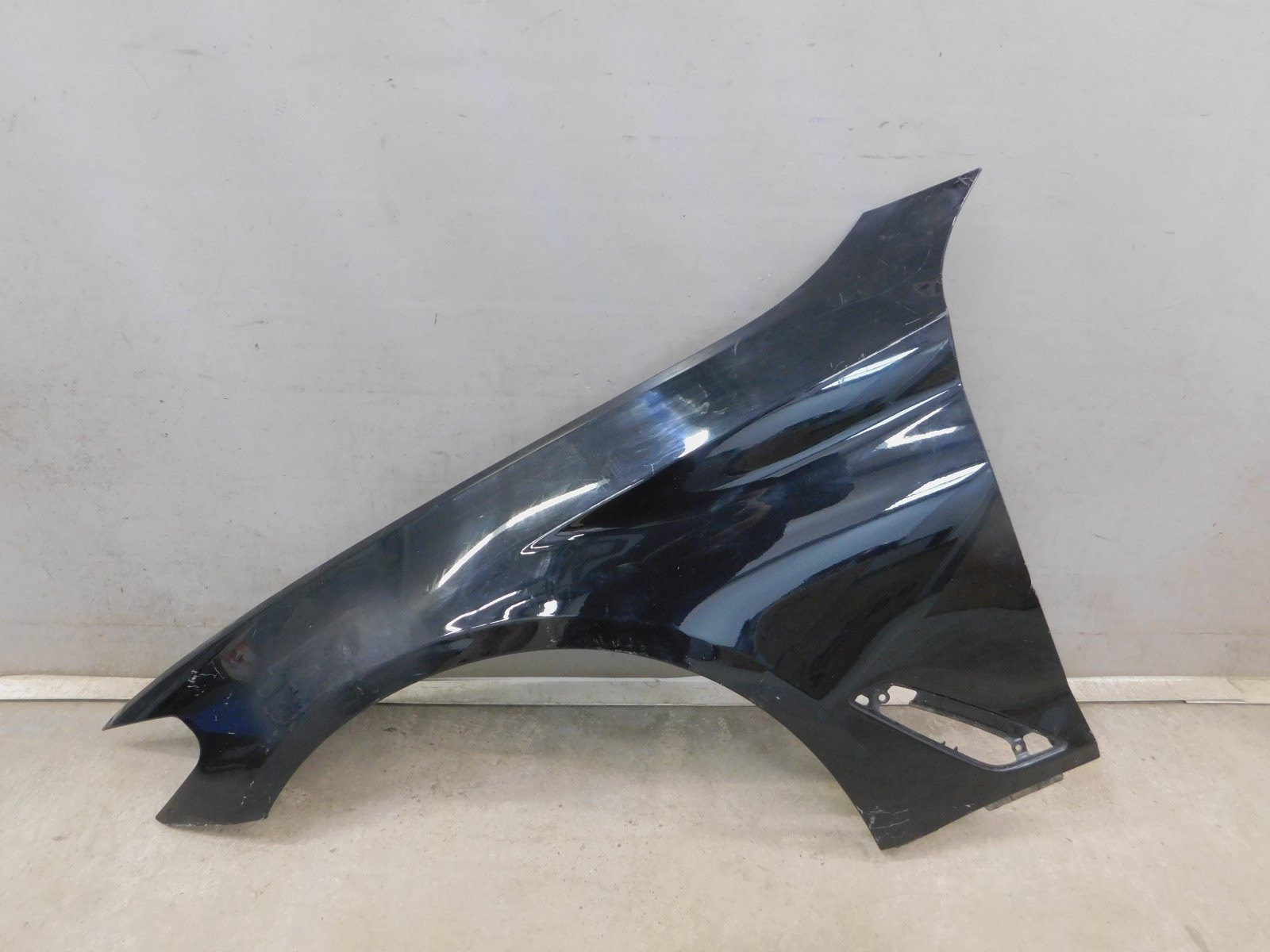 Крыло переднее левое BMW 5-серия G30 2016>