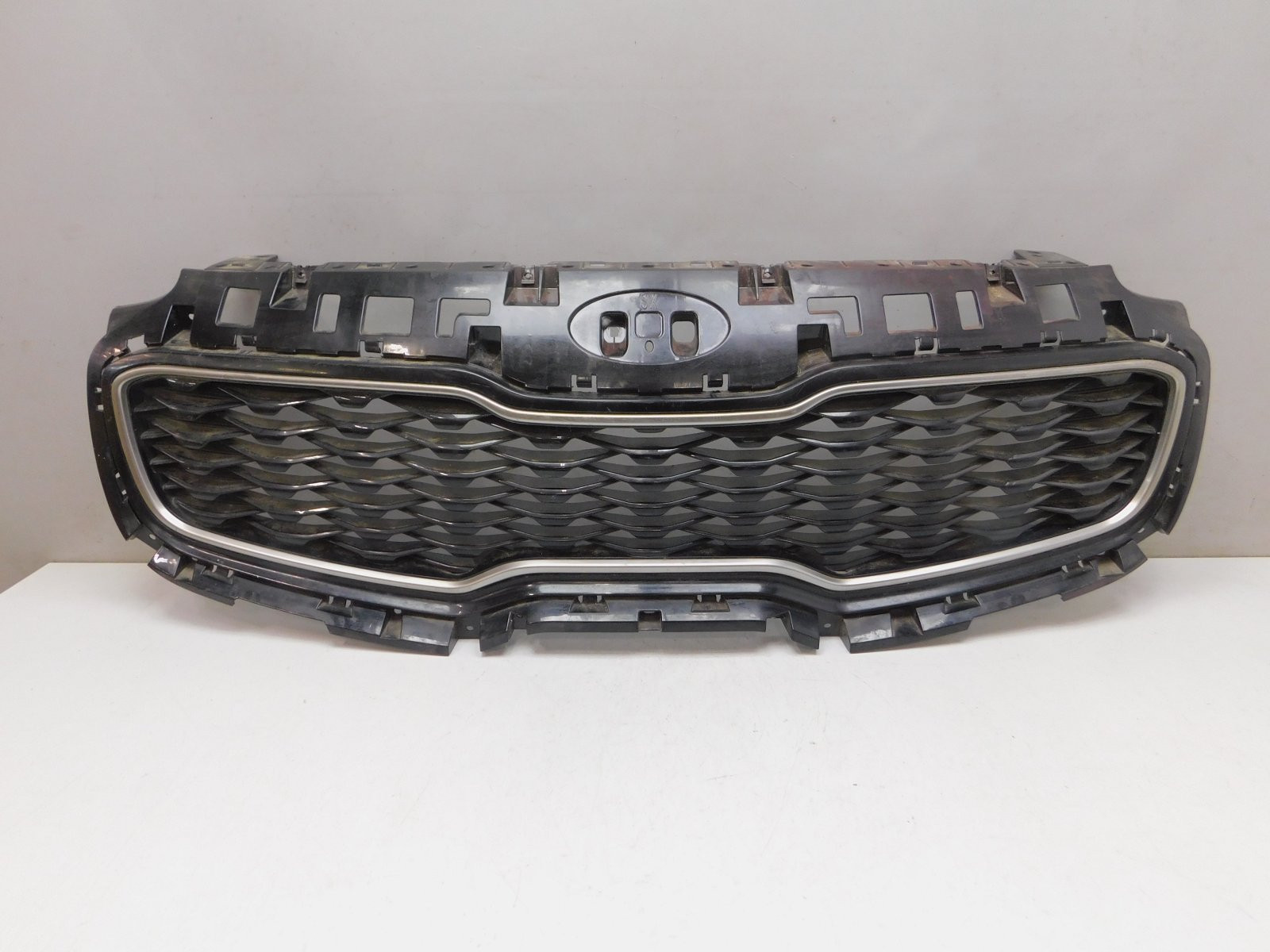 Решетка радиатора Kia Sportage 2015>