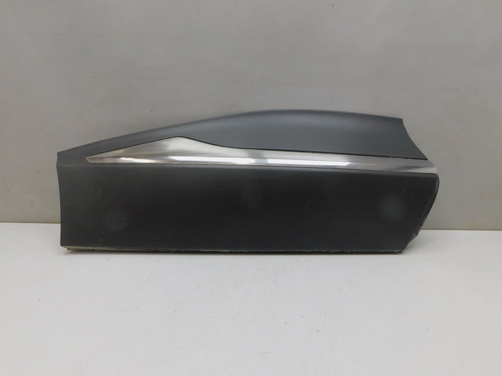 Накладка двери задней правой Renault Kaptur 2016>