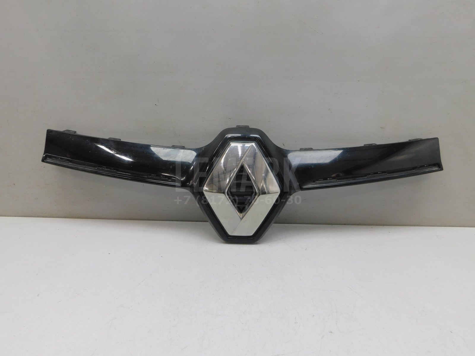 Накладка на решетку радиатора Renault Logan II 2014> 623825400R