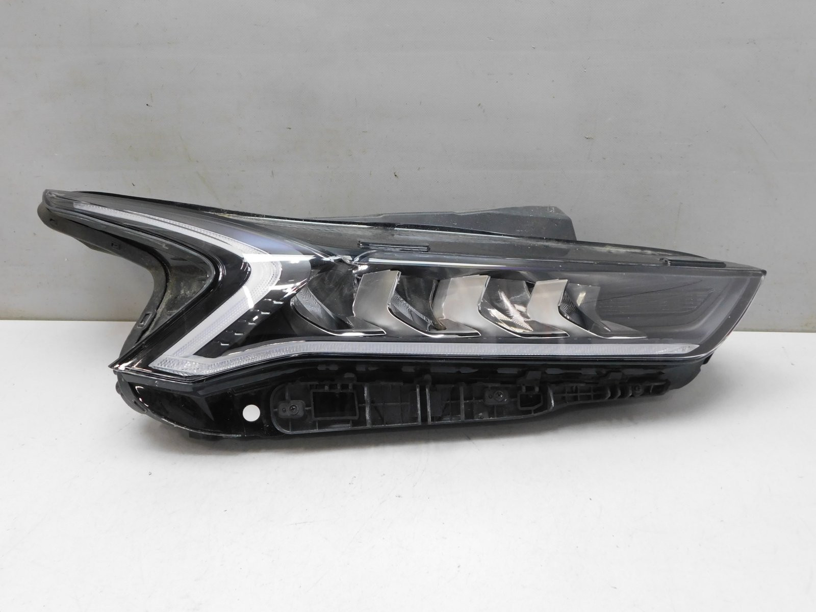 Фара правая Kia K5 2020>