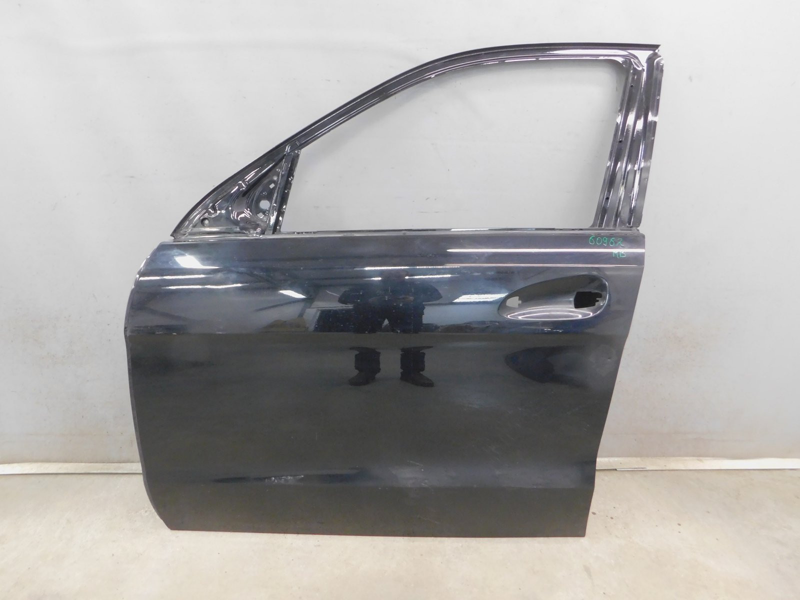 Дверь передняя левая Mercedes-Benz M-Klasse (ML/GLE) W166 2011>