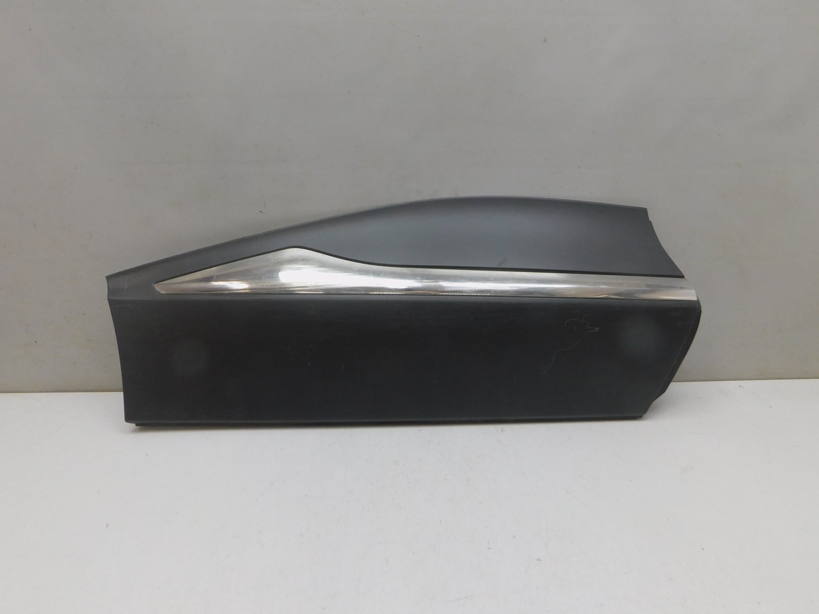 Накладка двери задней правой Renault Kaptur 2016>