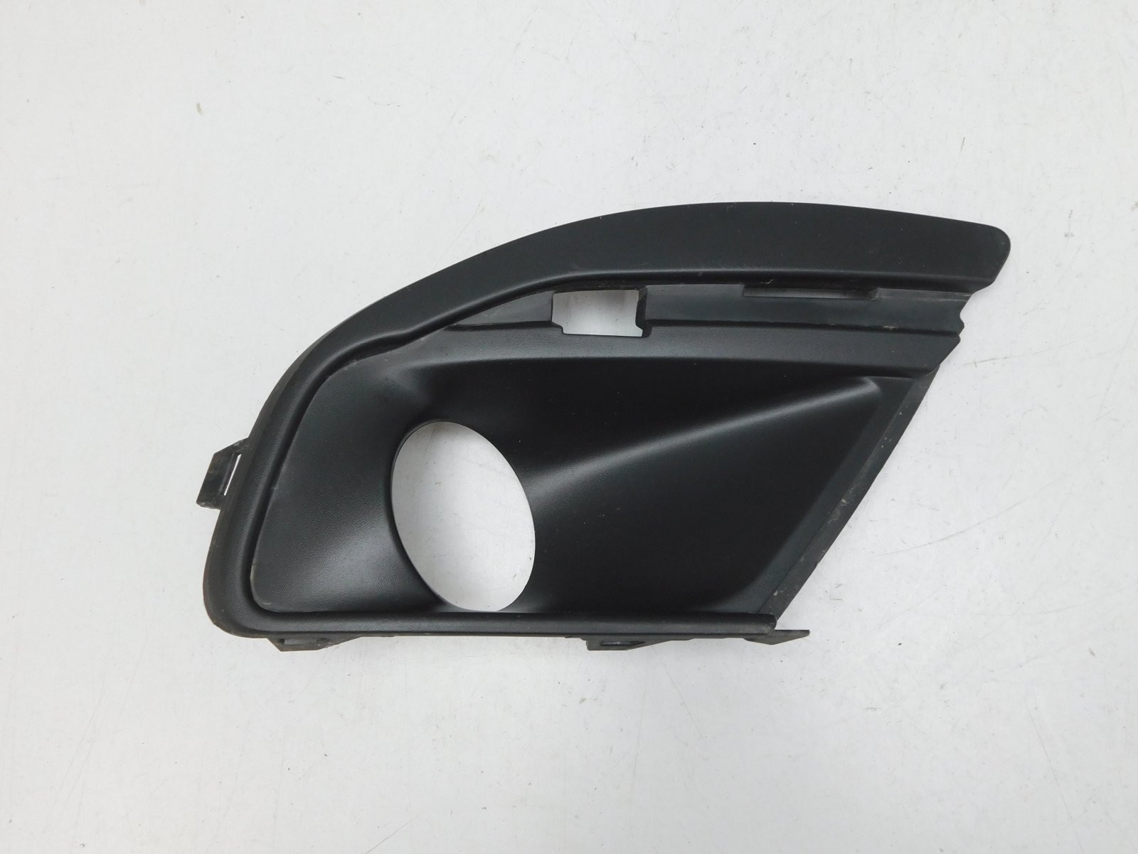 Рамка для противотуманных фар VAZ Lada Granta 2011>