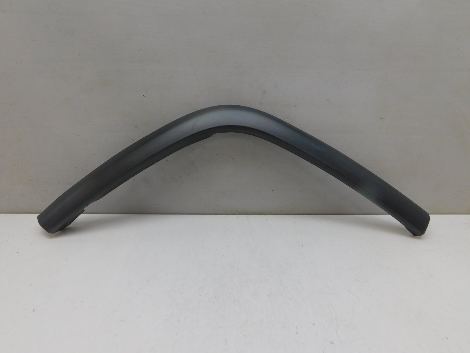 Накладка крыла заднего  правого Jeep Grand Cherokee (WK2) 2010>