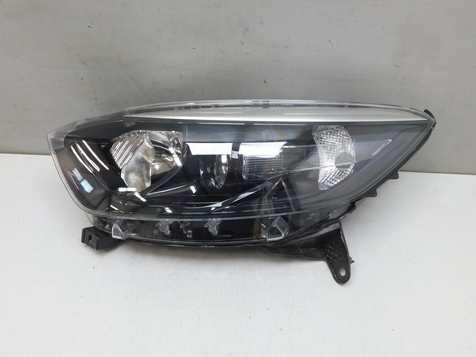 Фара левая Renault Kaptur 2016>