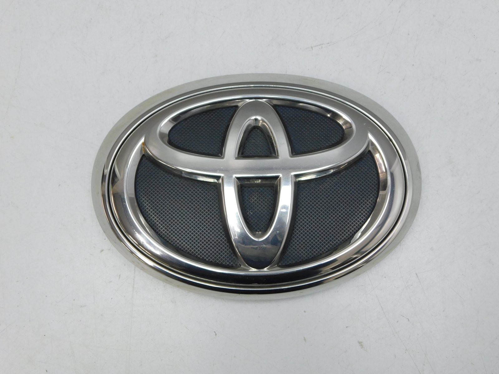 Эмблема Toyota Fortuner 2015>