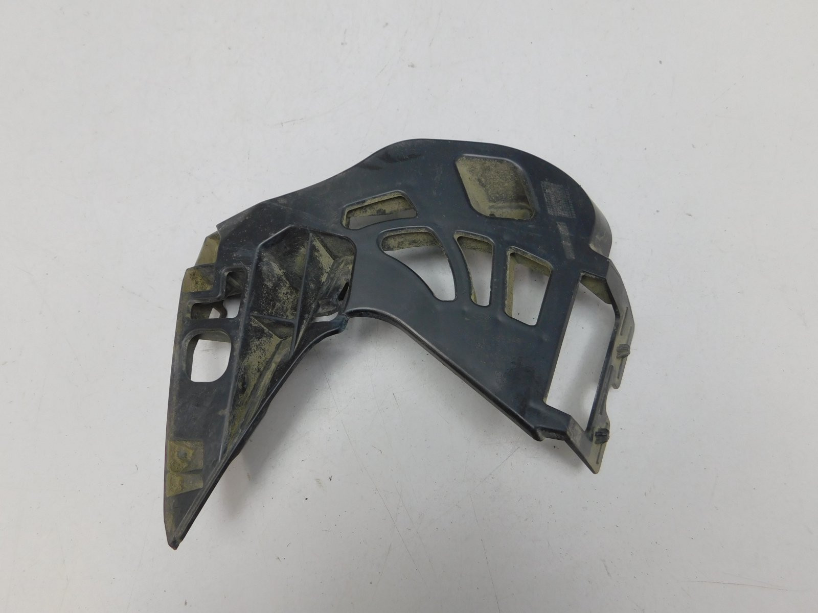 Кронштейн переднего бампера BMW 5-серия G30 2016>