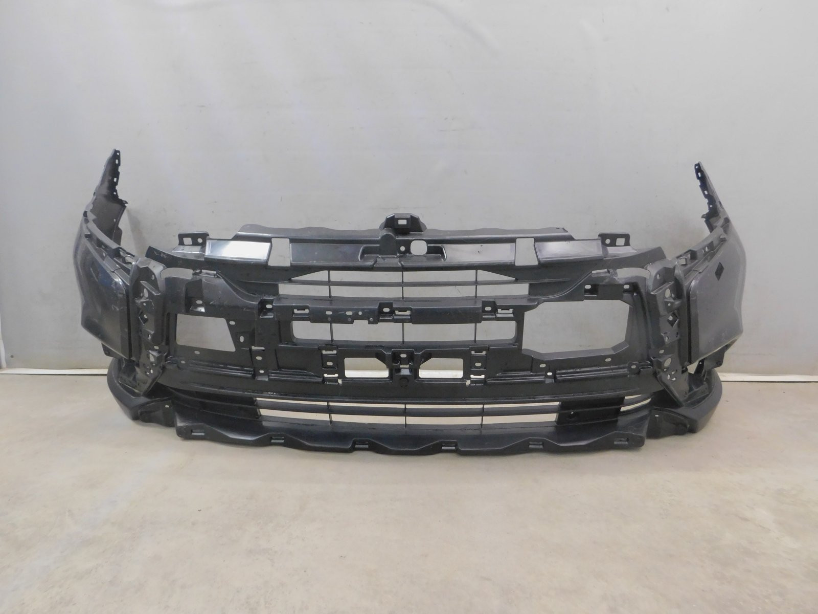 Бампер передний Mitsubishi Outlander 2012>