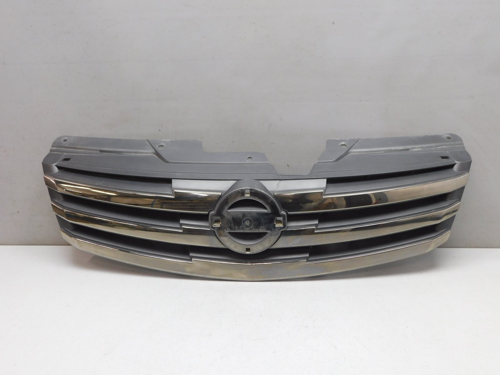 Решетка радиатора Nissan Almera (G15) 2013>