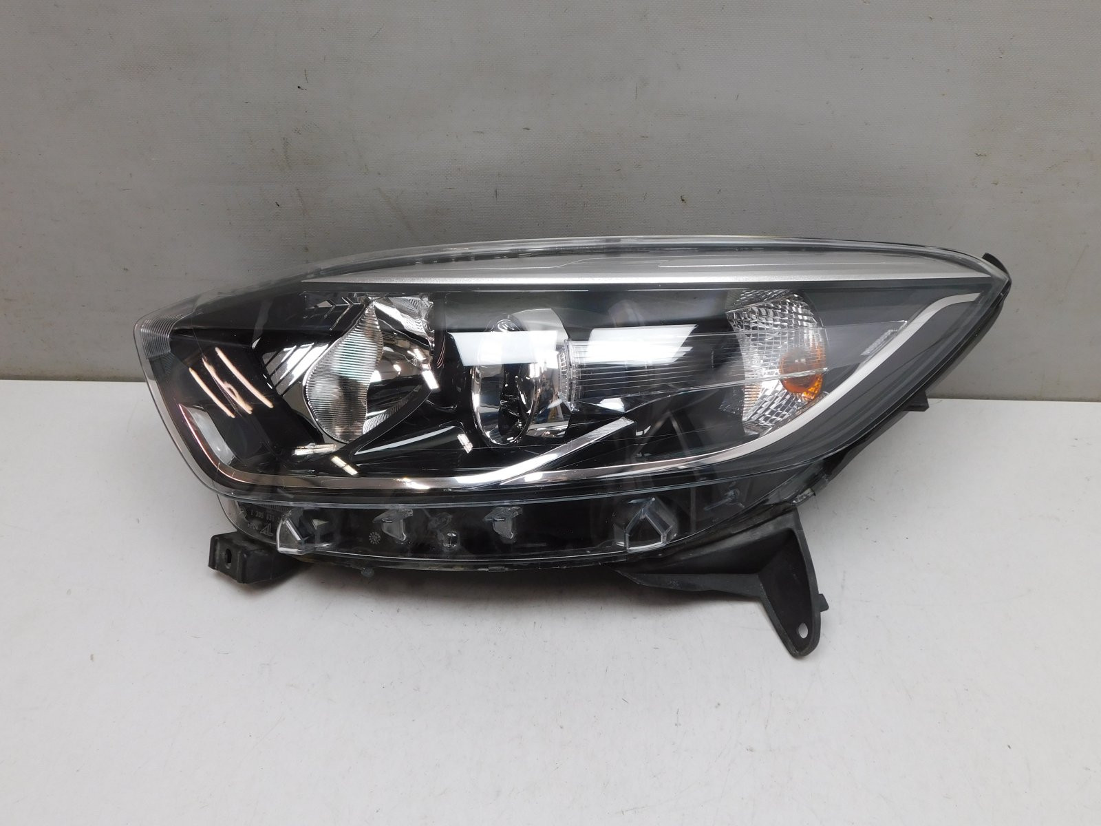 Фара левая Renault Kaptur 2016>