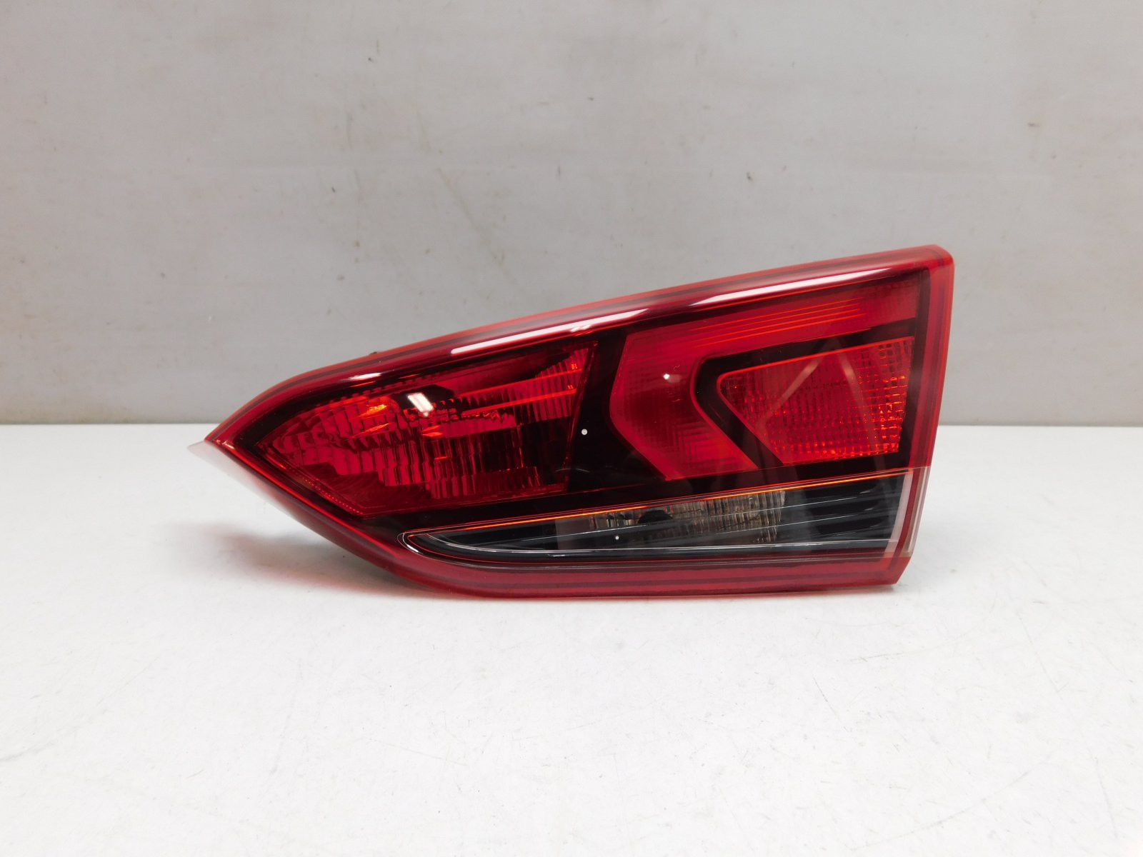 Фонарь задний внутренний правый Hyundai Solaris 2017>