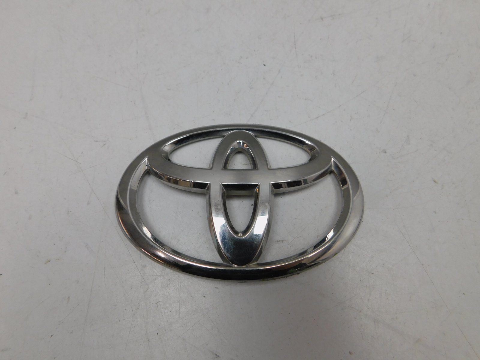 Эмблема Toyota RAV 4 2013-2019