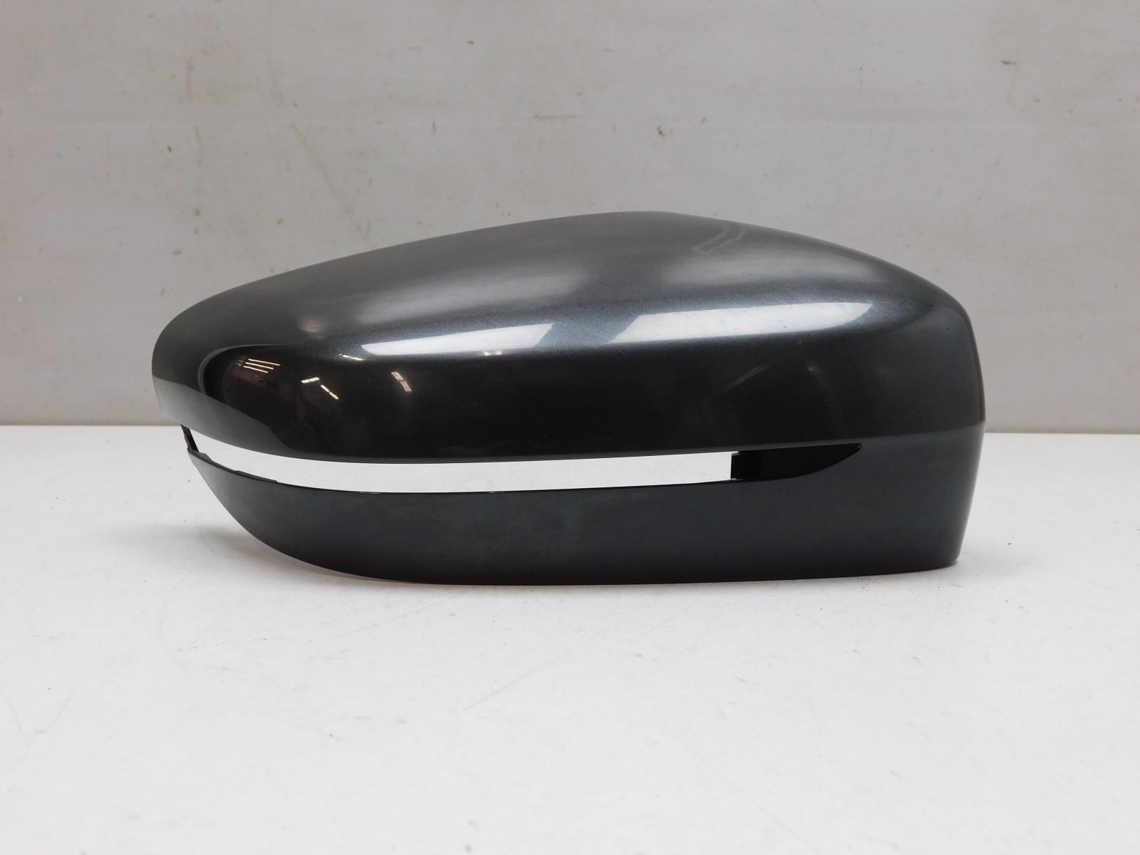 Накладка зеркала правого BMW 5-серия G30 2016>