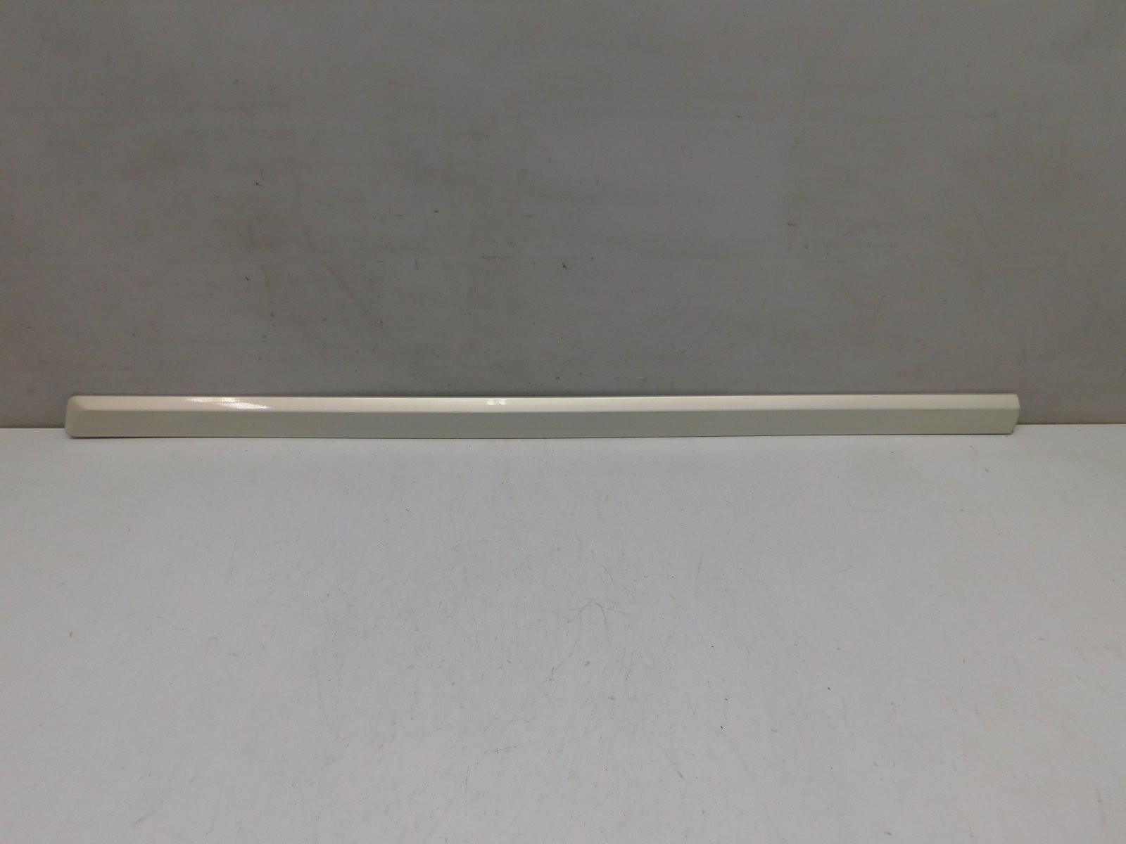 Молдинг двери передней правой Skoda Octavia II (A5 1Z) 2004-2013