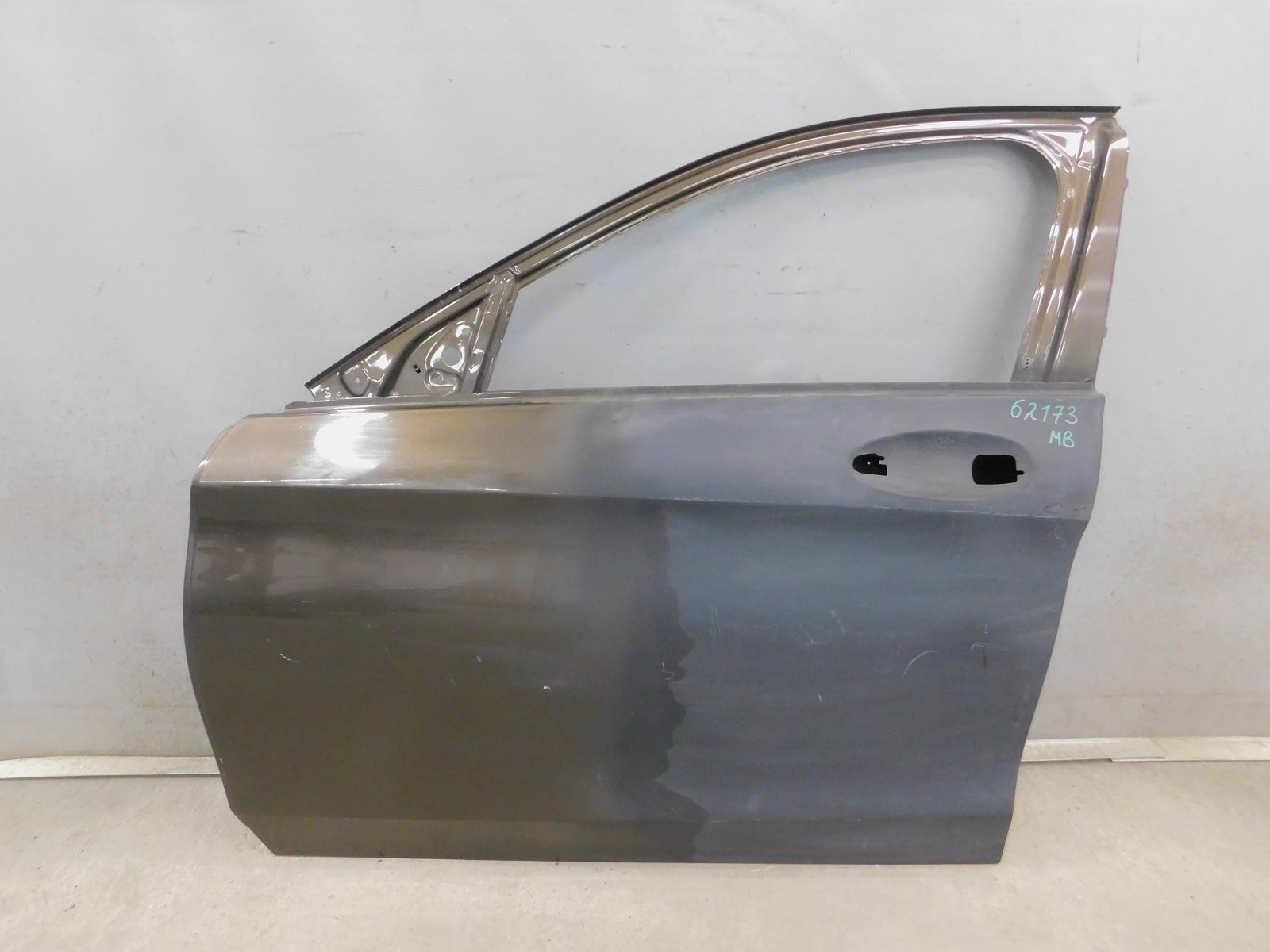 Дверь передняя левая Mercedes-Benz C-Klasse W205 2013>