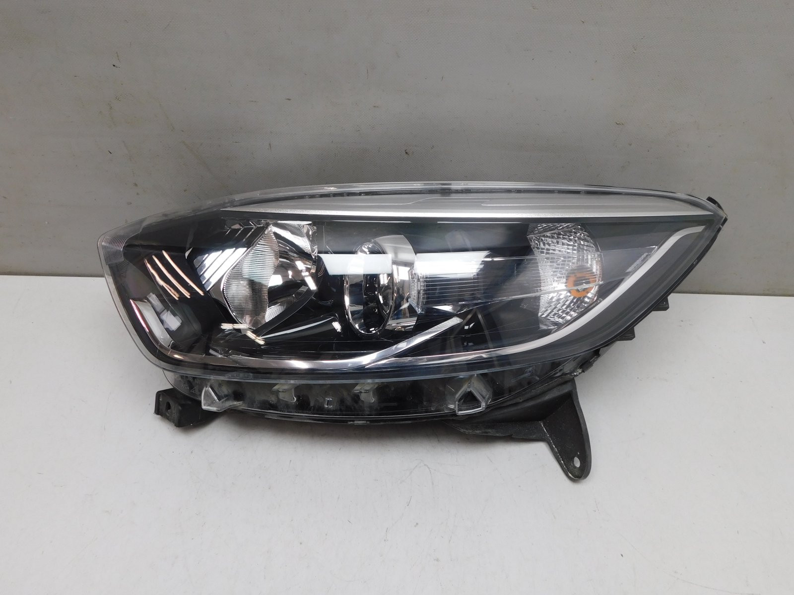 Фара левая Renault Kaptur 2016>