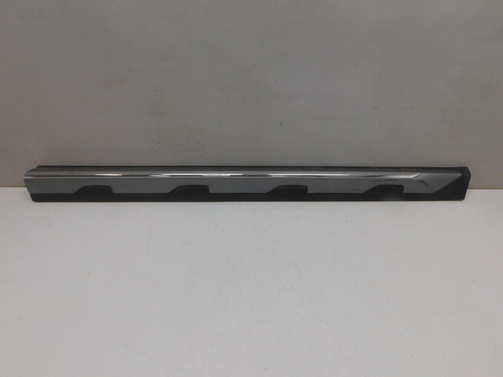 Накладка двери передней правой BMW X3 G01 2017>