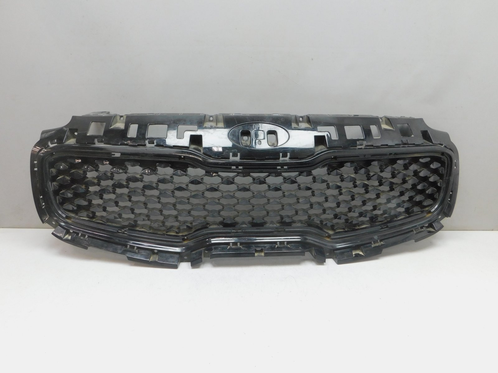 Решетка радиатора Kia Sportage 2015>