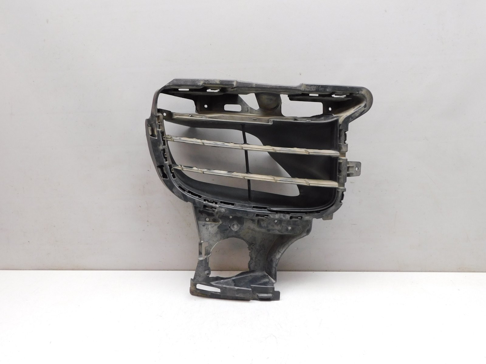 Решетка в бампер правая Porsche Cayenne 2010-2017