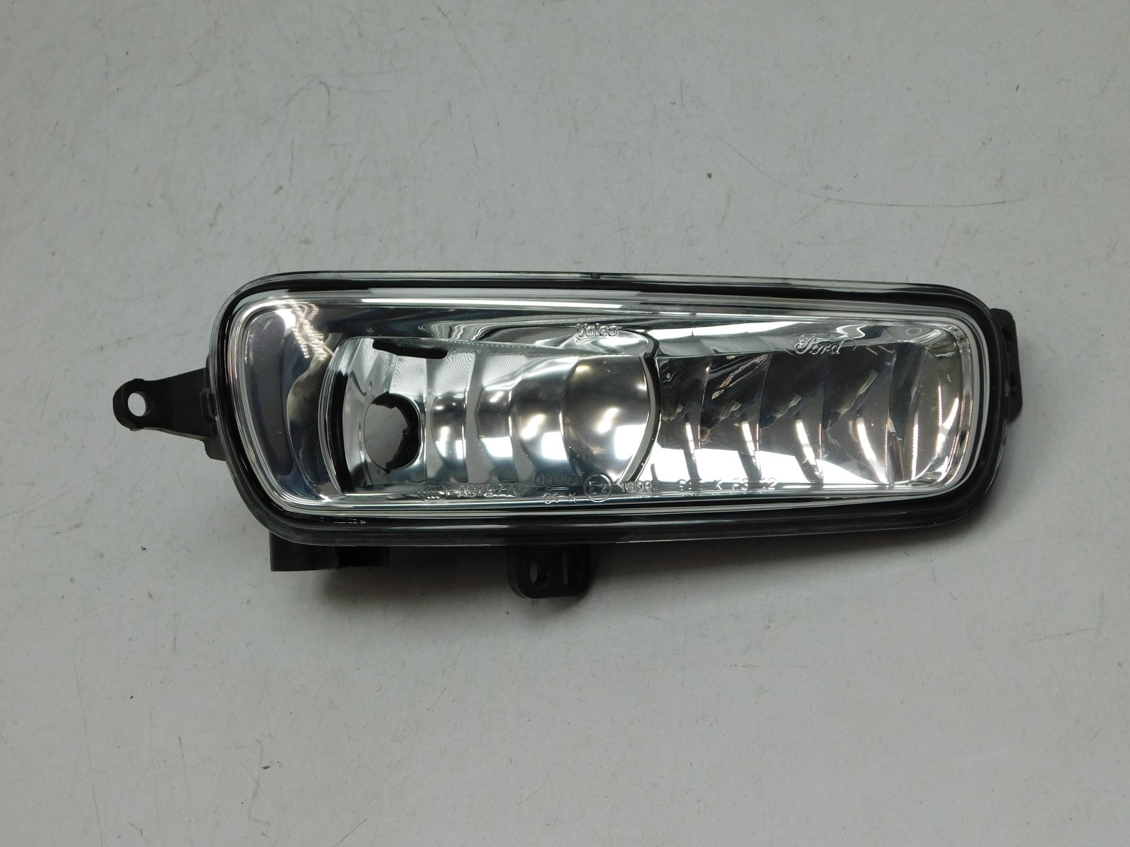 Фара противотуманная правая Ford Focus III 2011>