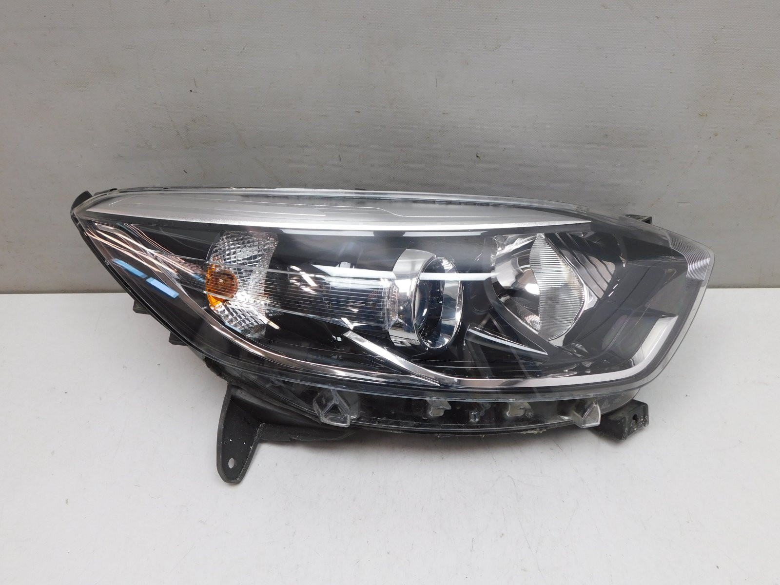 Фара правая Renault Kaptur 2016>