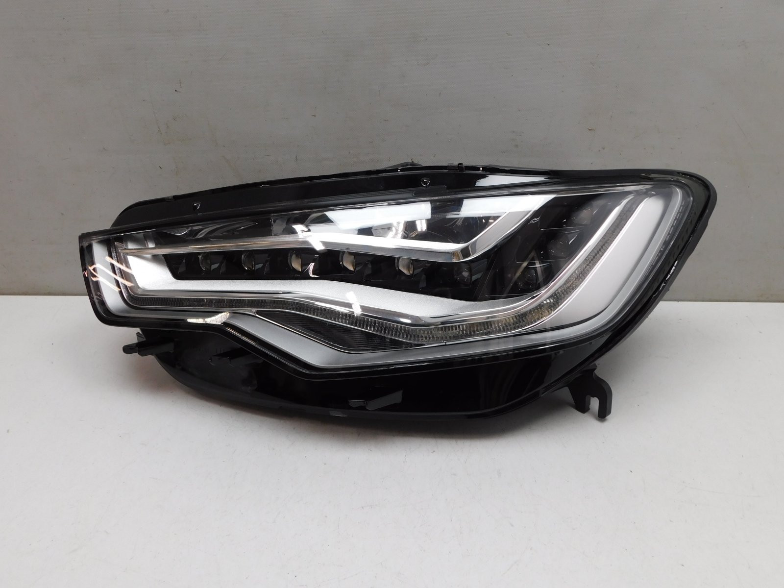 Фара левая Audi A6 [C7,4G] 2011-2018