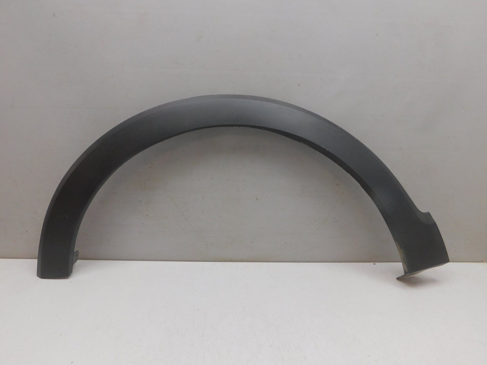 Накладка крыла переднего левого Renault Kaptur 2016>