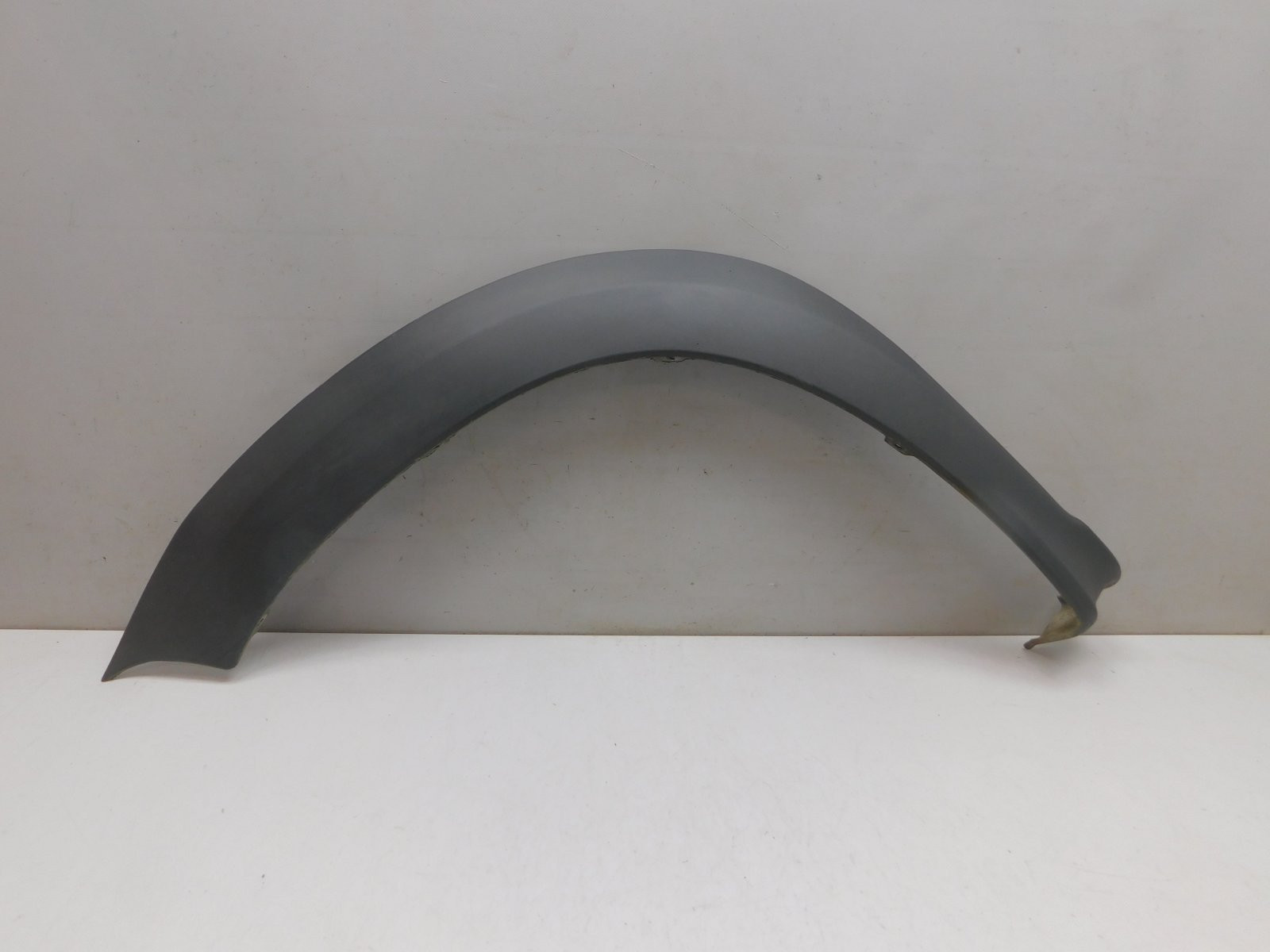 Накладка крыла переднего левого Renault Duster 2011>