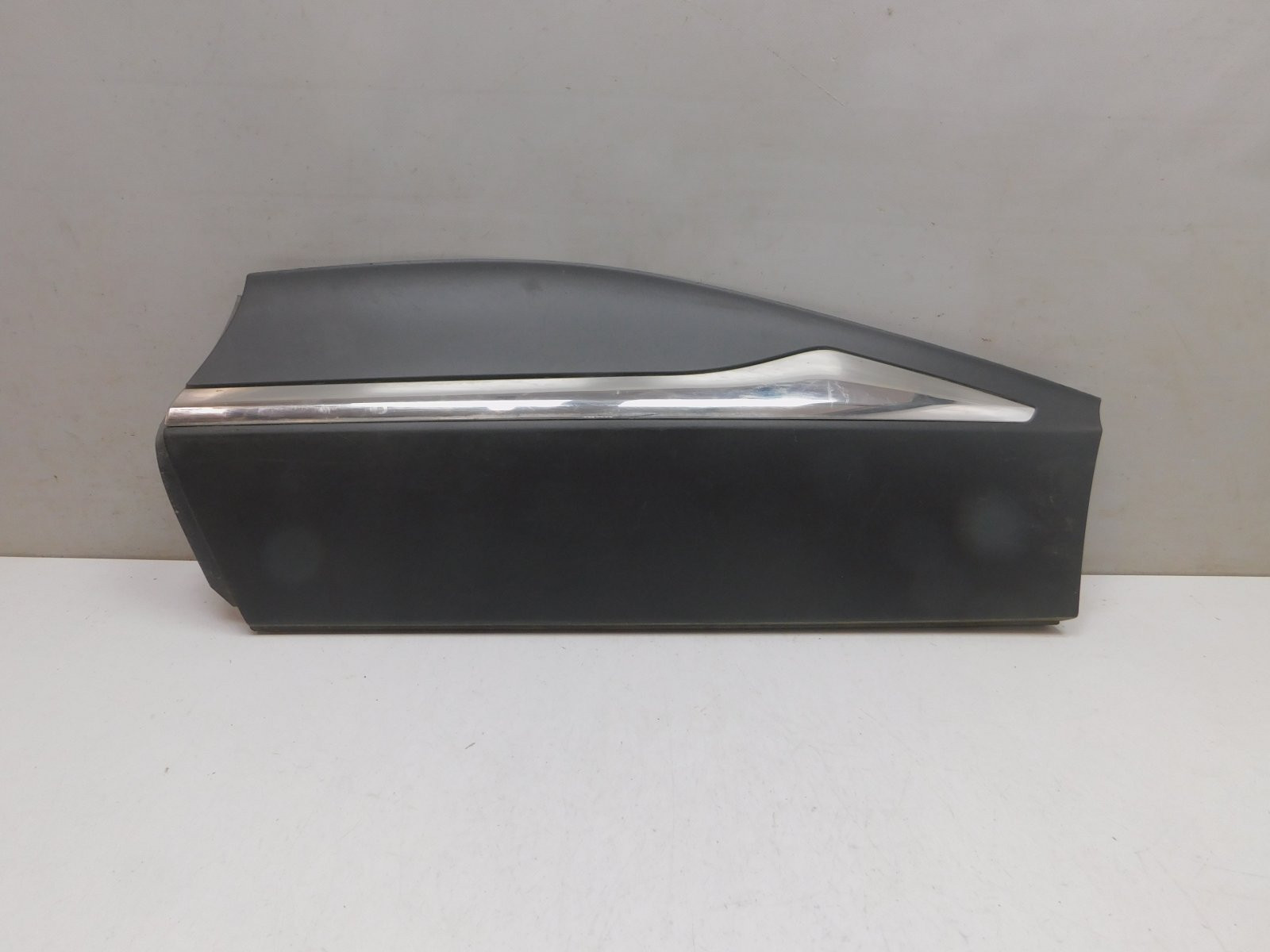 Накладка двери задней левой Renault Kaptur 2016>