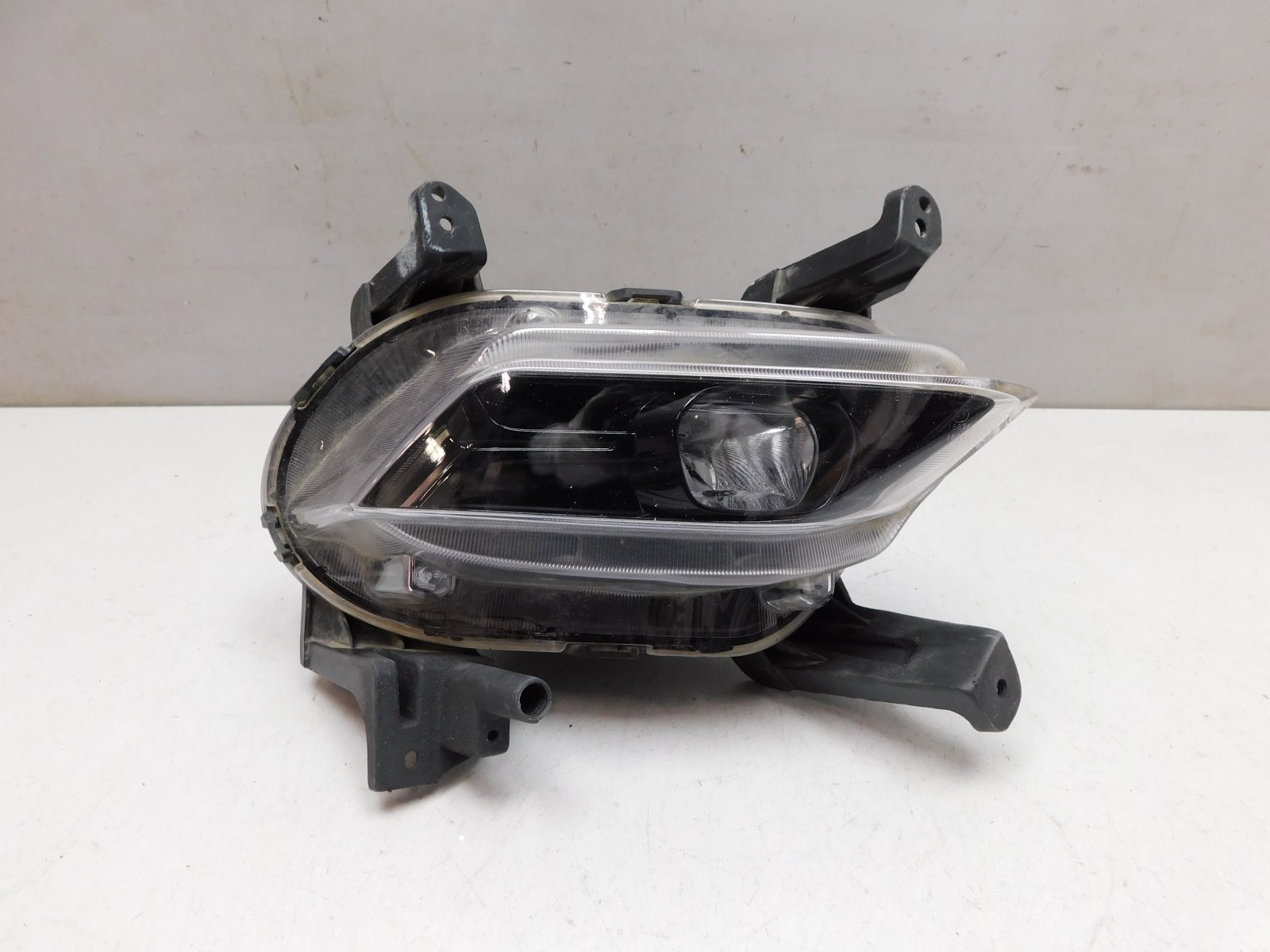 Фара противотуманная правая Hyundai Santa Fe (TM) 2018>