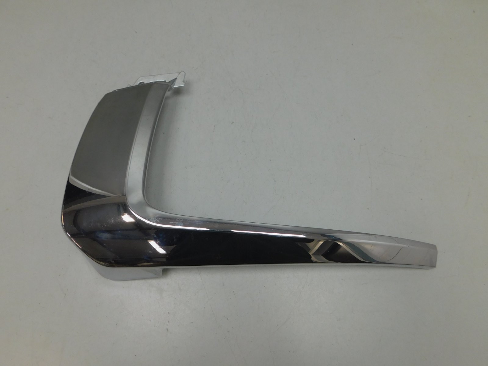 Накладка переднего бампера Mitsubishi Outlander 2012>