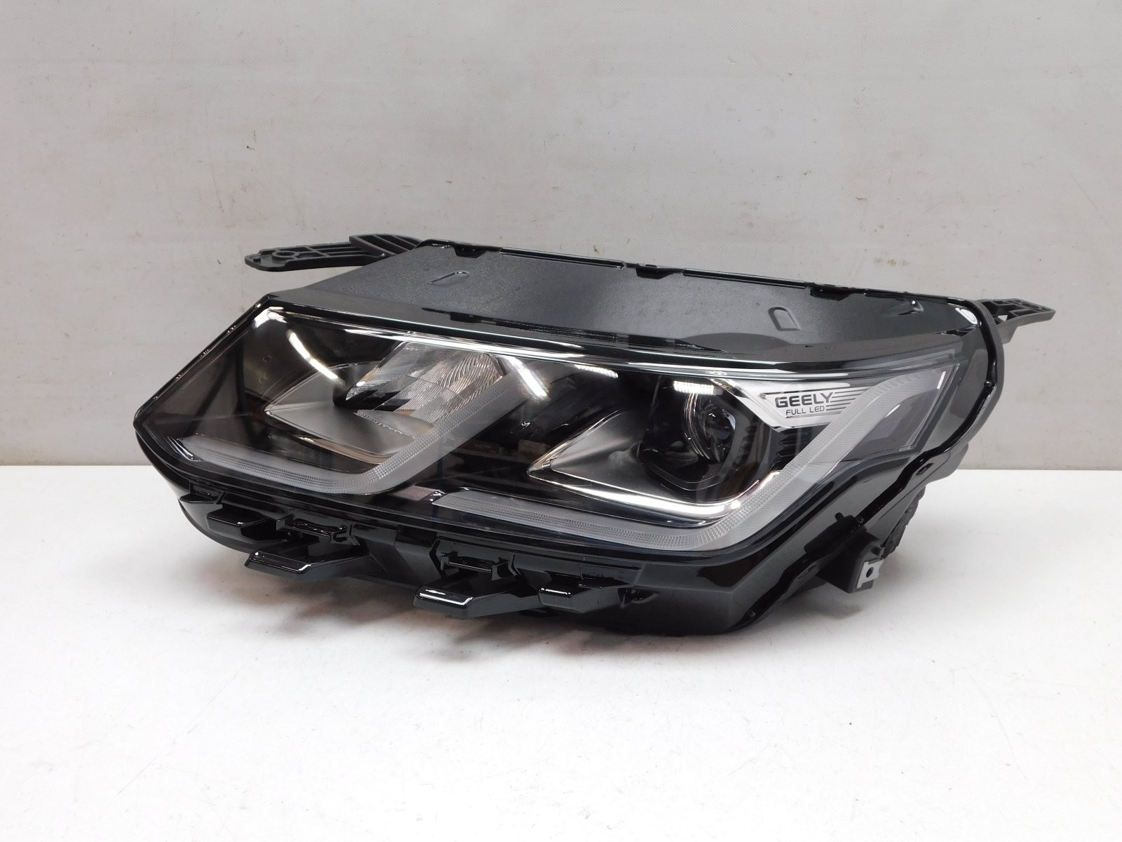 Фара левая Geely Coolray I 2020>