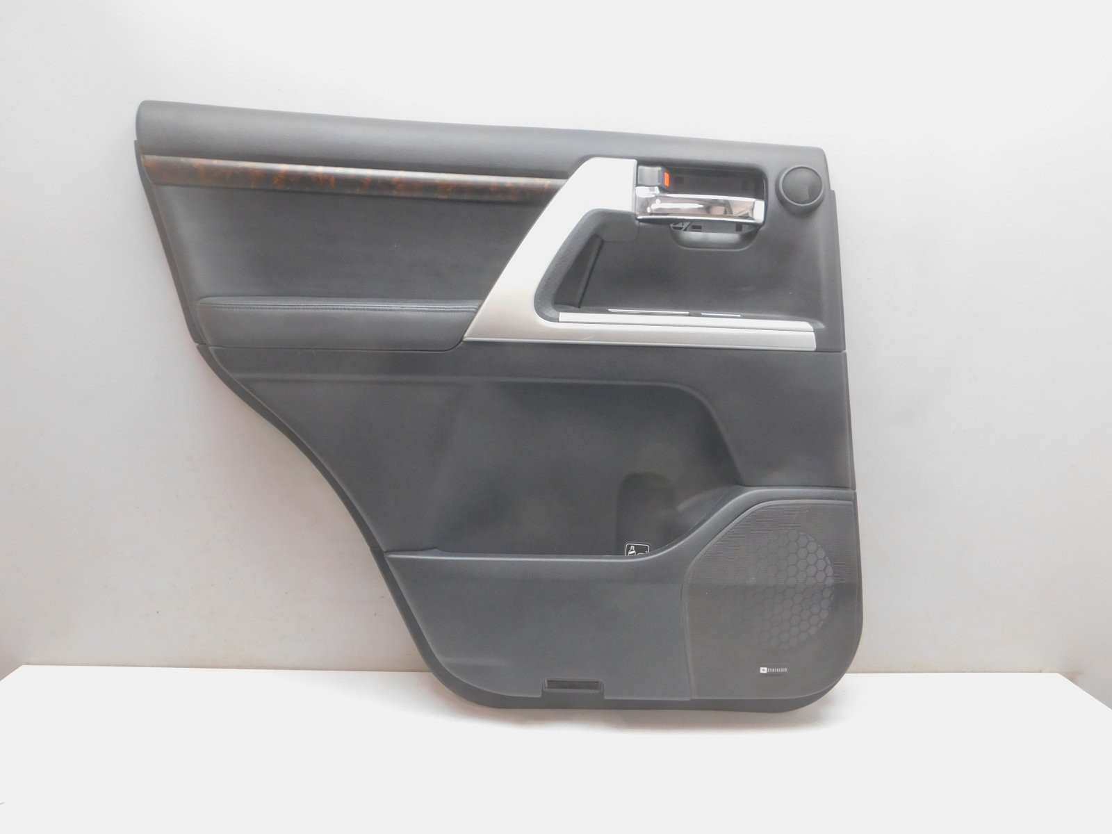 Обшивка двери задней левой Toyota Land Cruiser (200) 2008>